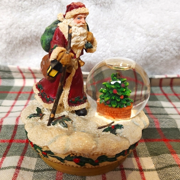 🎄 SANTA CANDLE TOPPER YANKEE CANDLE Globe Christmas decor - Picture 1 of 4